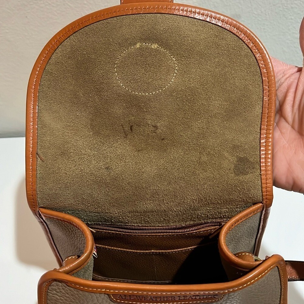 Dooney and Bourke Essex Tan And Brown‎ Leather Shoulder Bag Crossbody Classic - Picture 8 of 16
